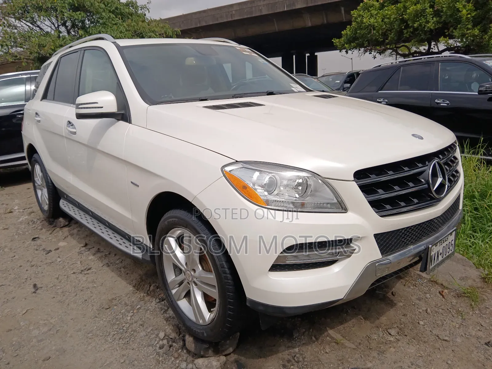 Mercedes-Benz M Class ML350 4MATIC 4dr SUV AWD (3.5L 6cyl 7A) 2014