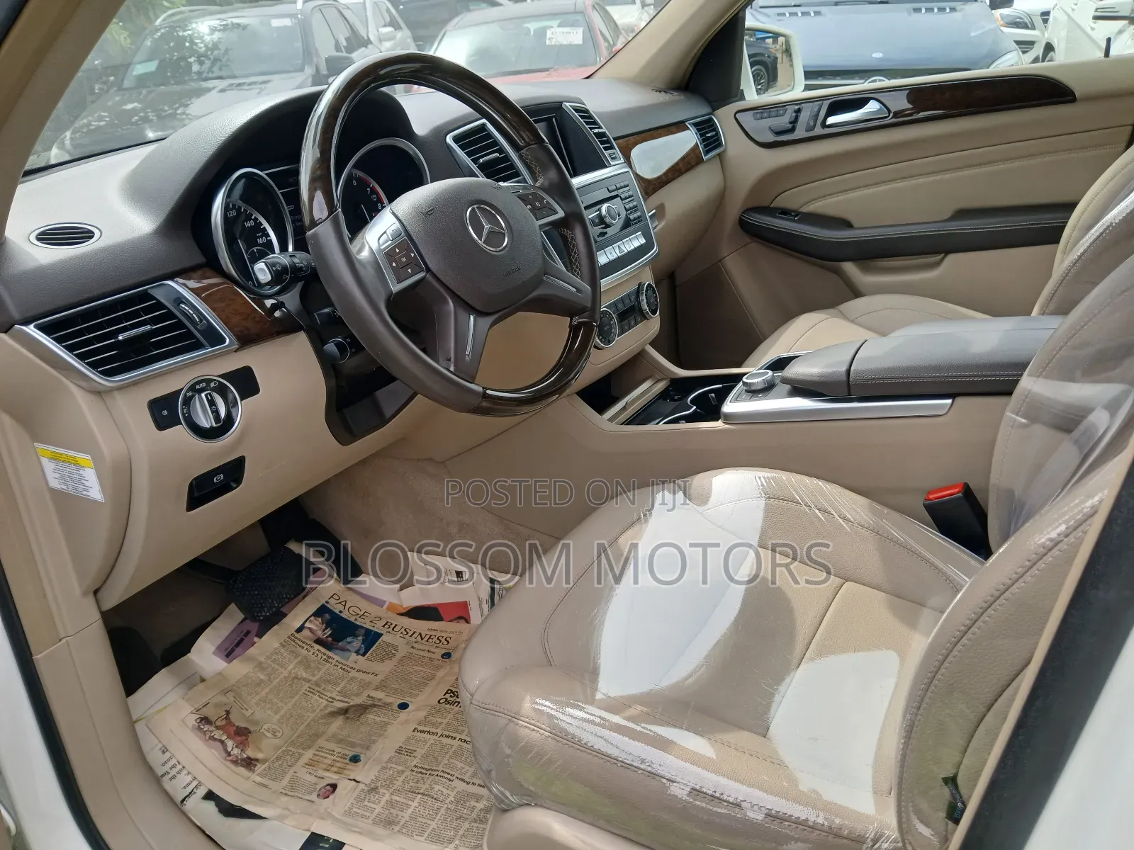 Mercedes-Benz M Class ML350 4MATIC 4dr SUV AWD (3.5L 6cyl 7A) 2014