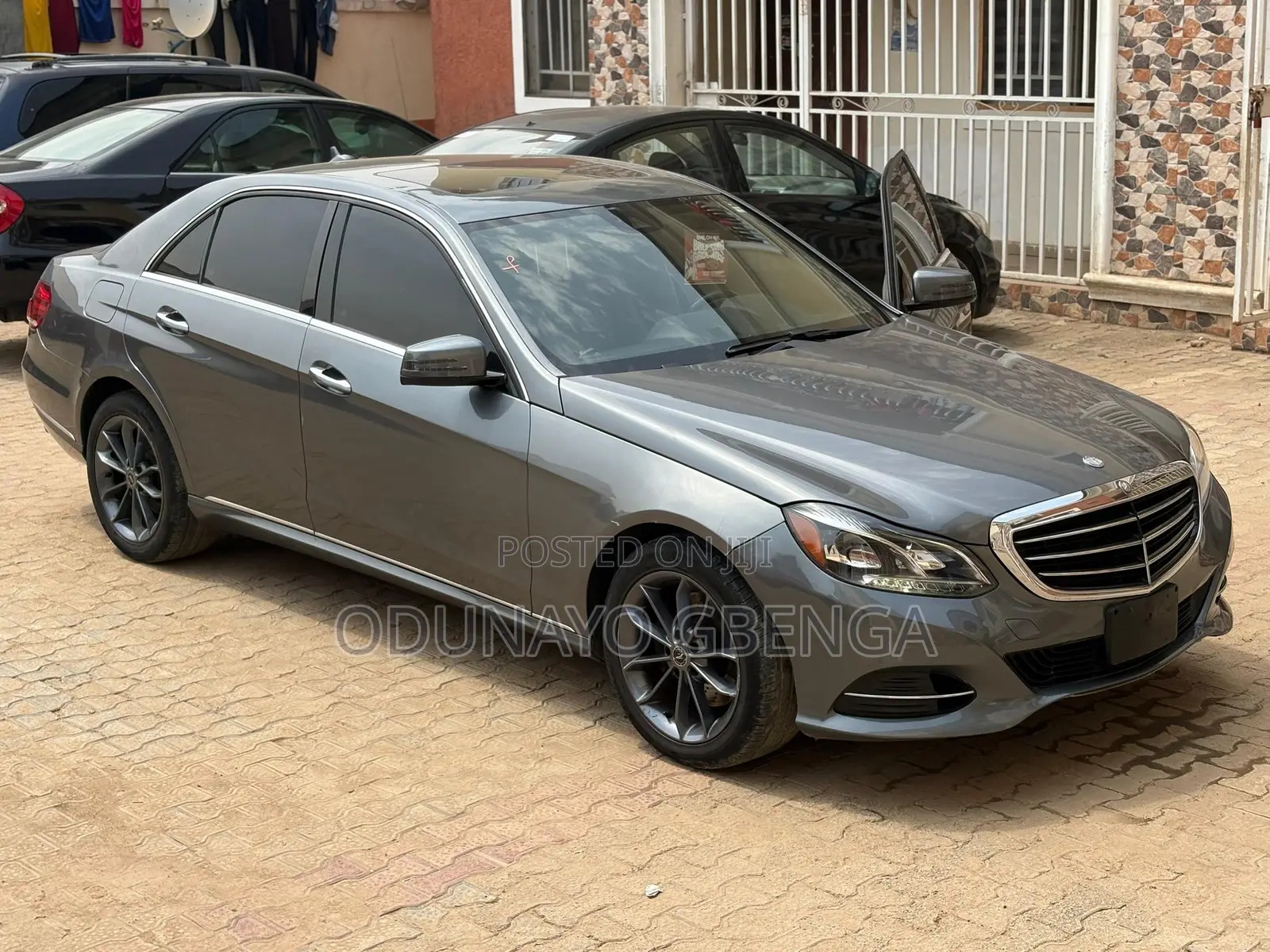 Mercedes-Benz E350 Base 4Matic Sedan AWD (3.5L 6cyl 7A) 2016 Gray