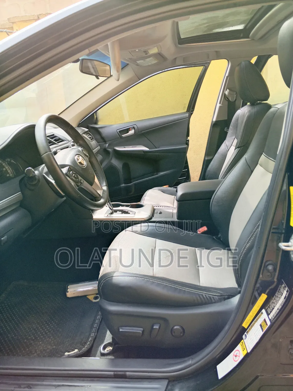 Toyota Camry SE 4dr Sedan (2.5L 4cyl 6A) 2012 Black