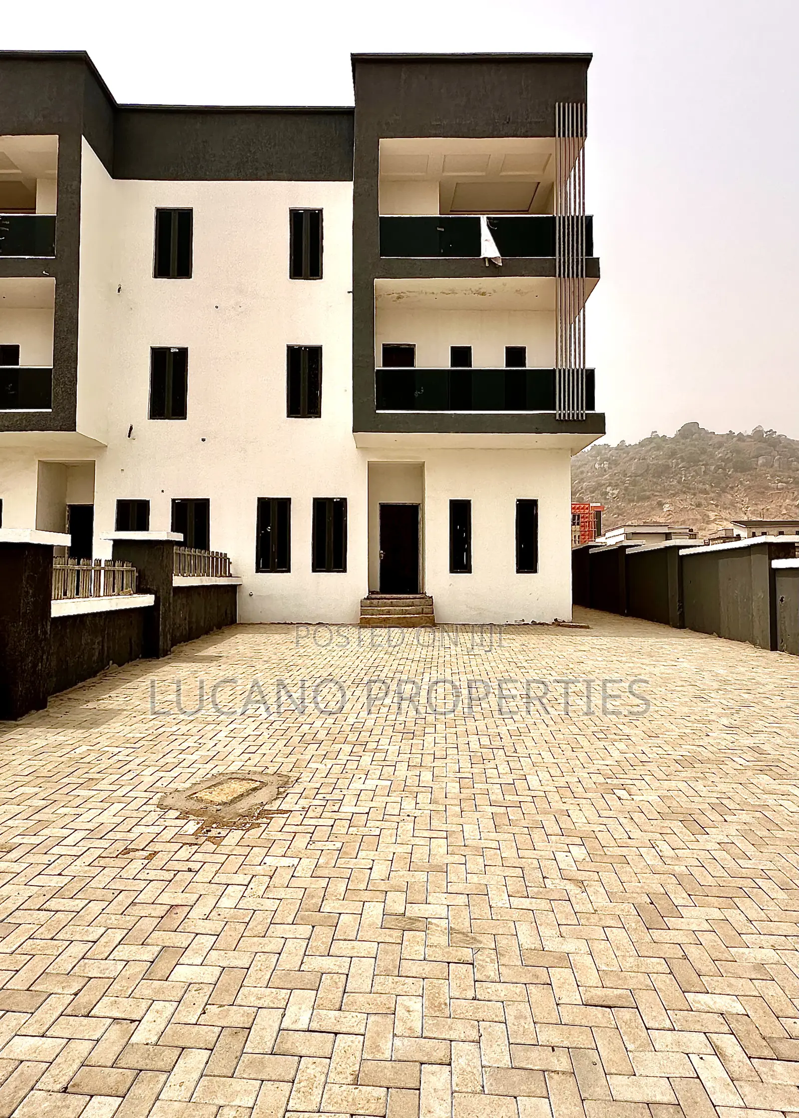 5bdrm Duplex in Katampe District for sale