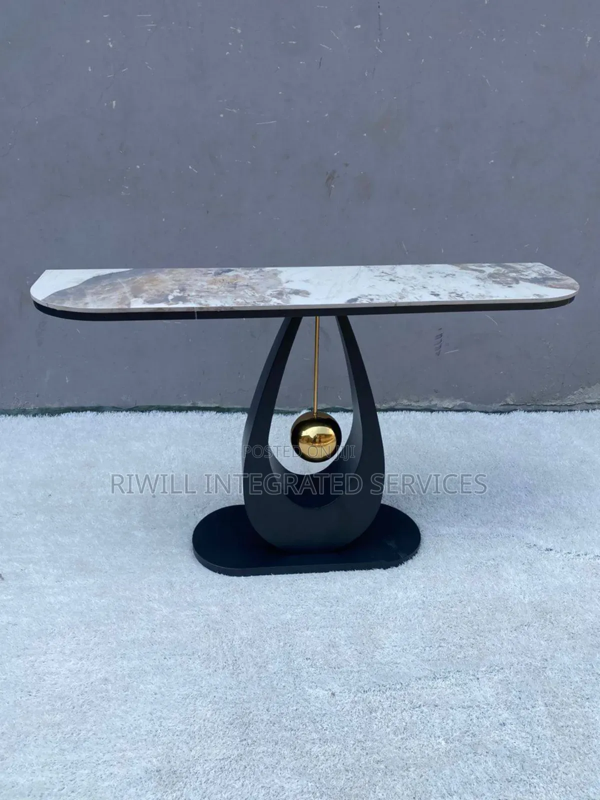 Console Table With Bulb