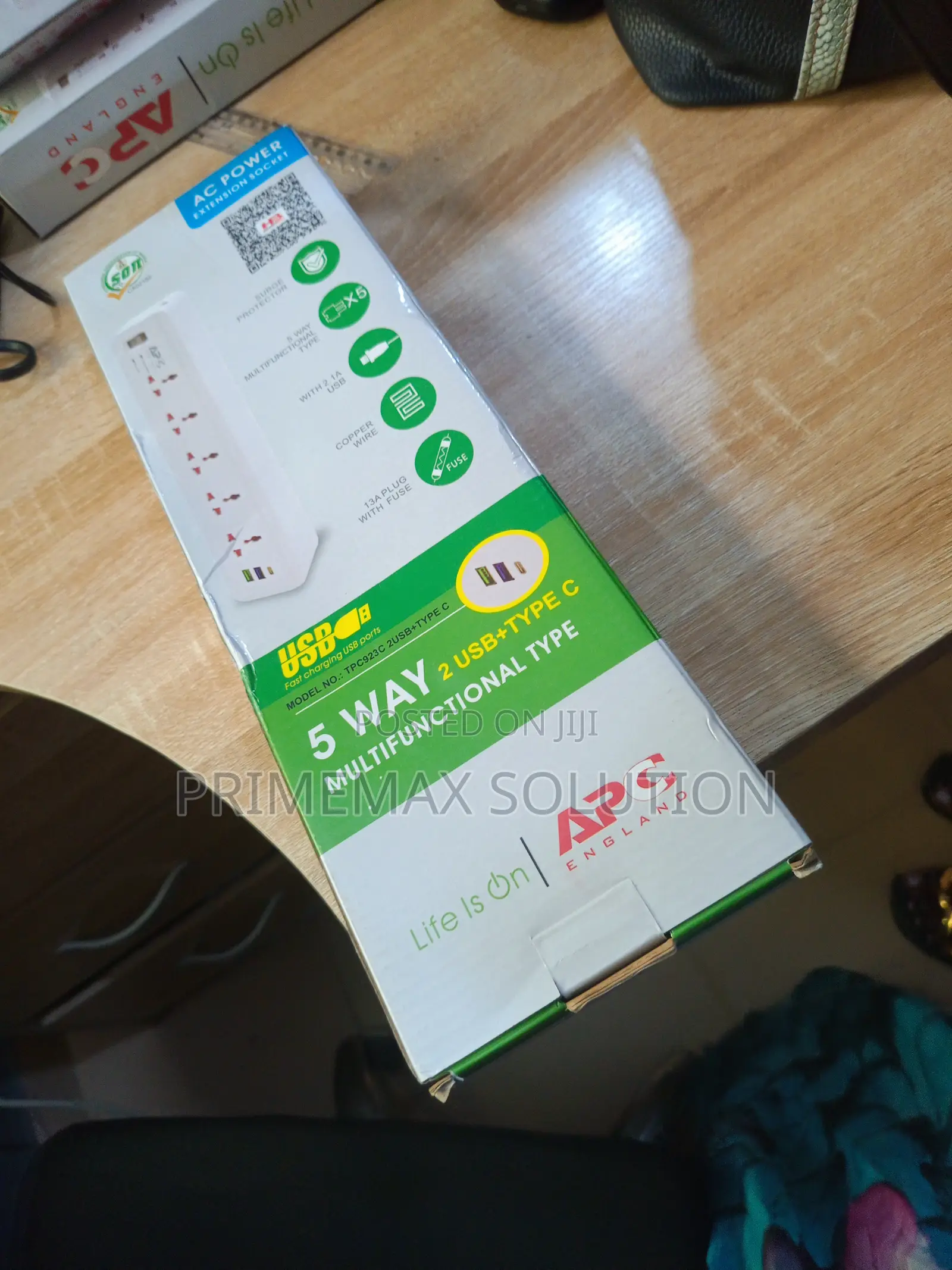 Charge 5 Devices at Once – Multifunctional Extension Box