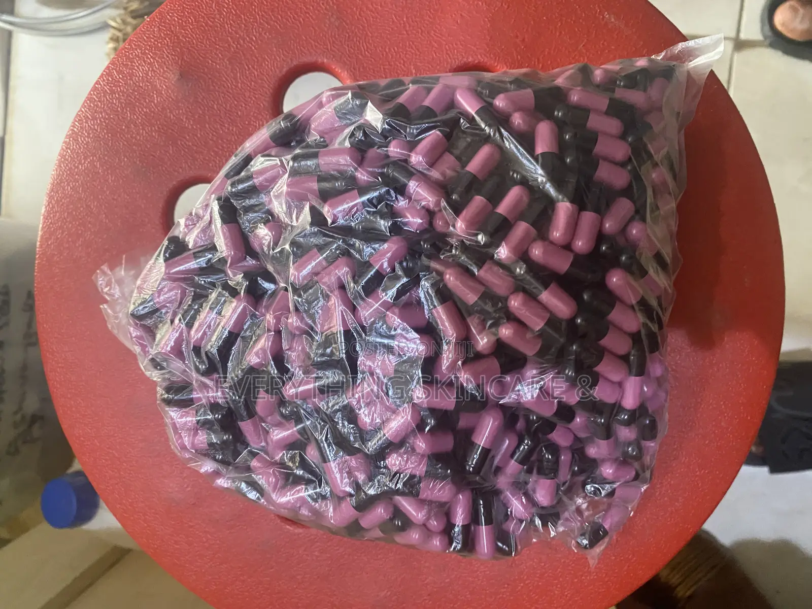 Pink and Black Empty Gelatine Capsules