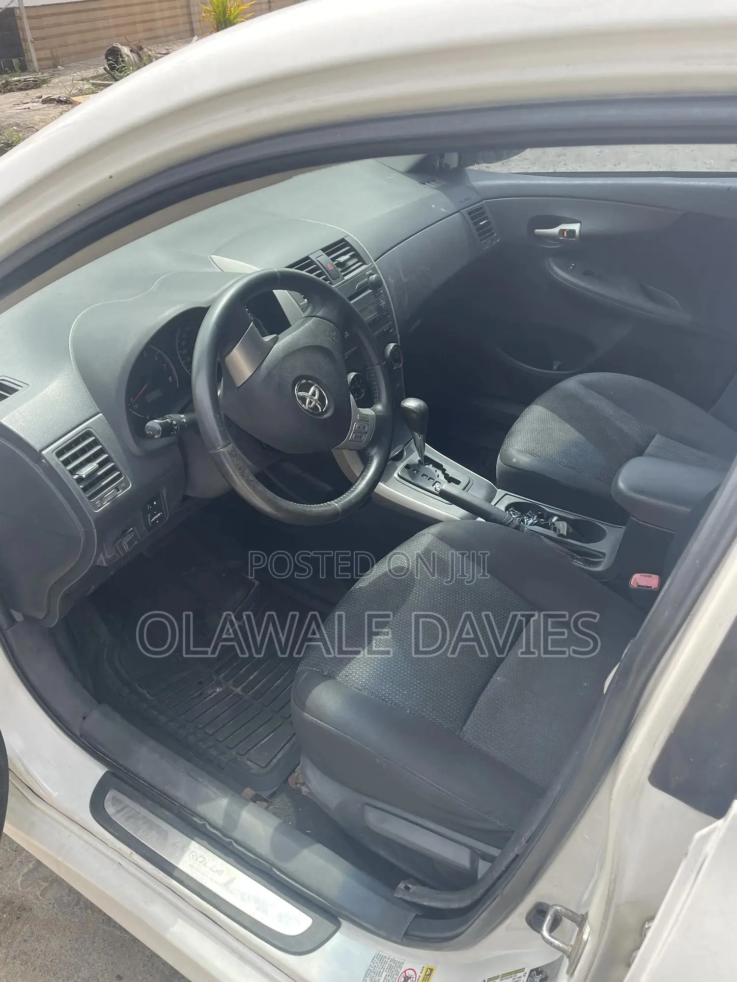 Toyota Corolla 2009 White