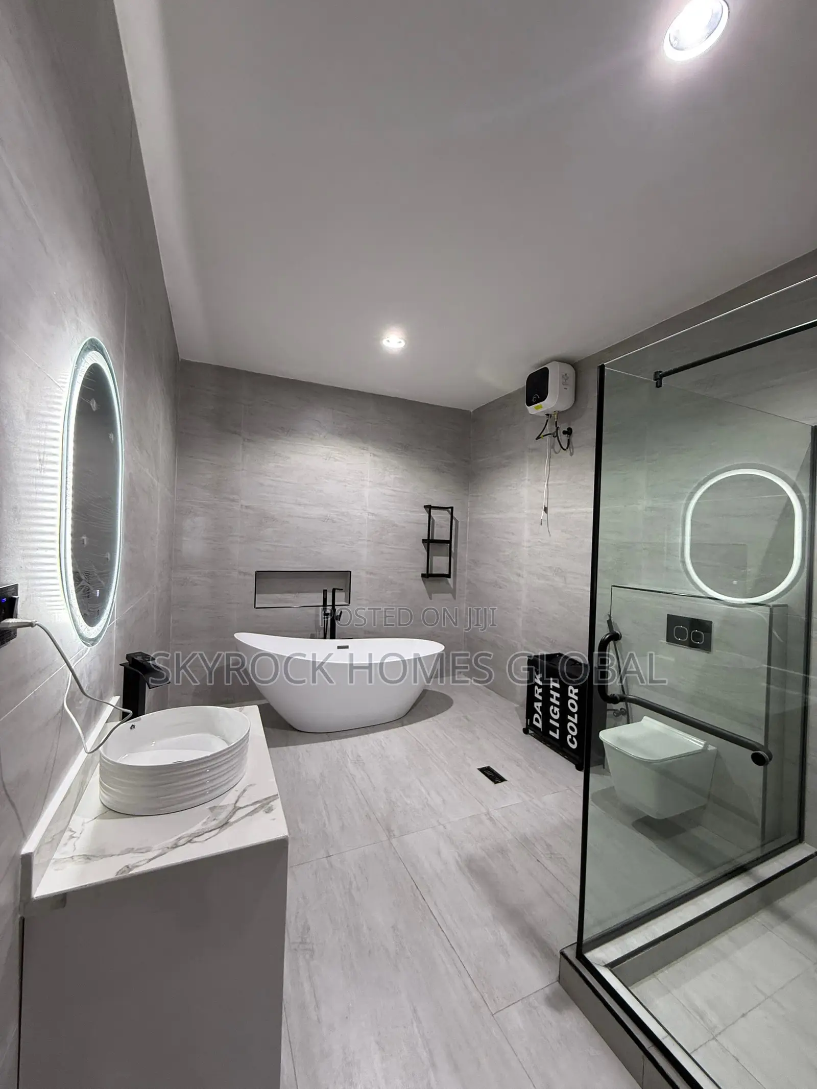 Furnished 5bdrm Duplex in Chevron for sale