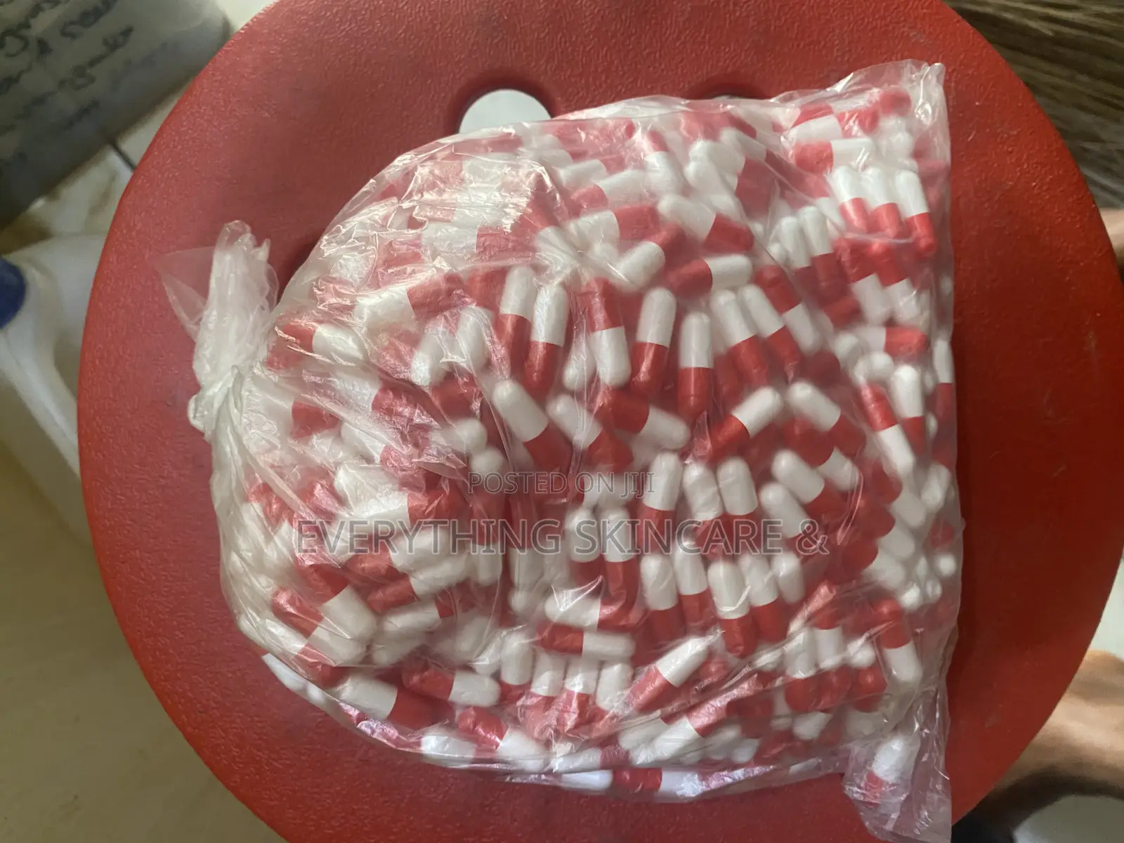 Red and White Empty Gelatine Capsules