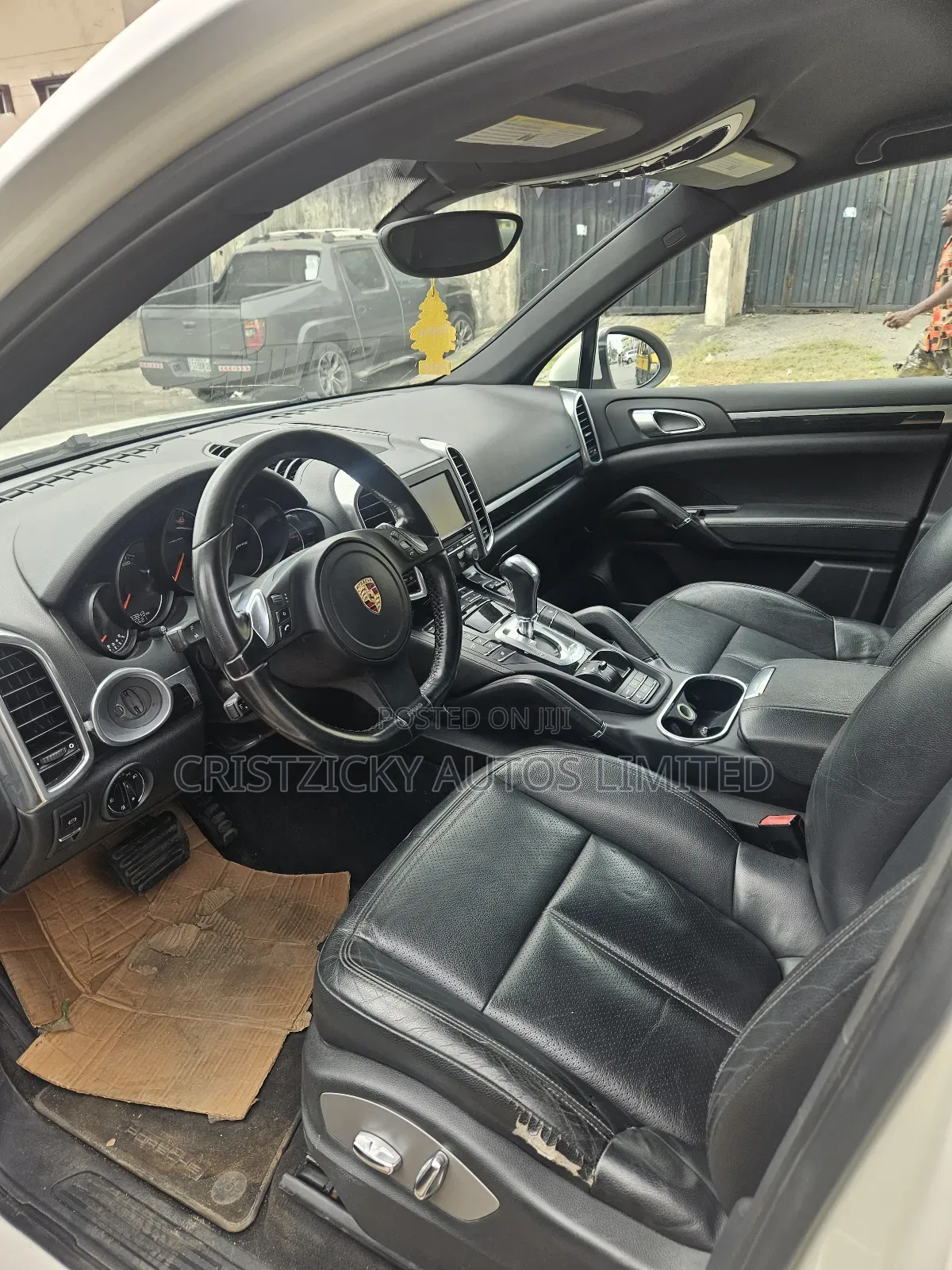 Porsche Cayenne 2012 White