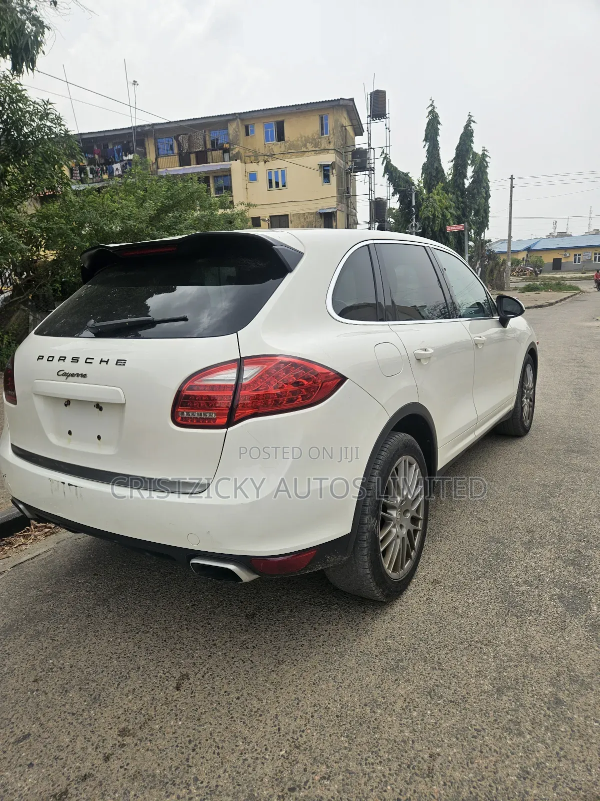 Porsche Cayenne 2012 White