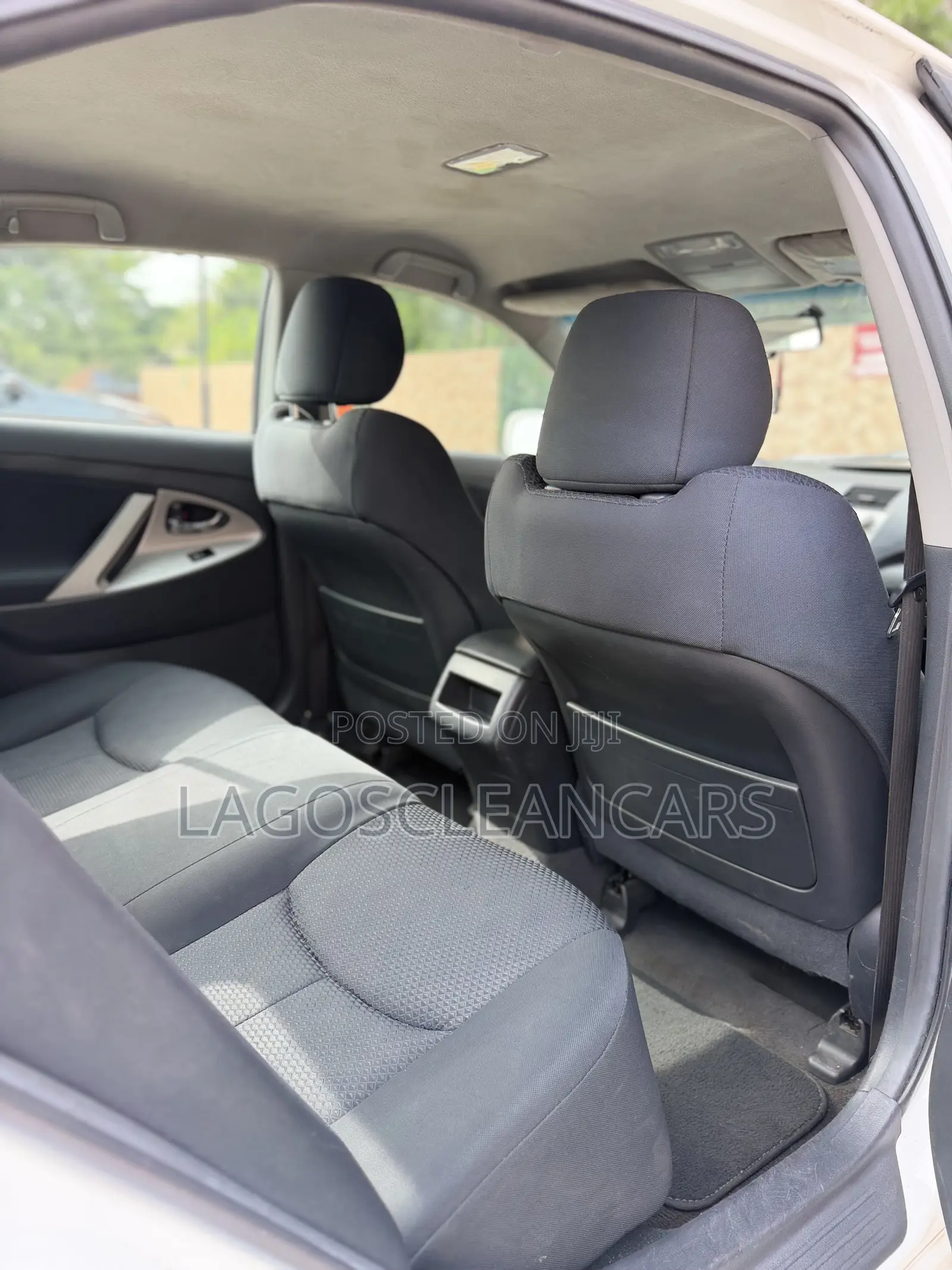 Toyota Camry SE 4dr Sedan (2.5L 4cyl 6AM) 2010 White