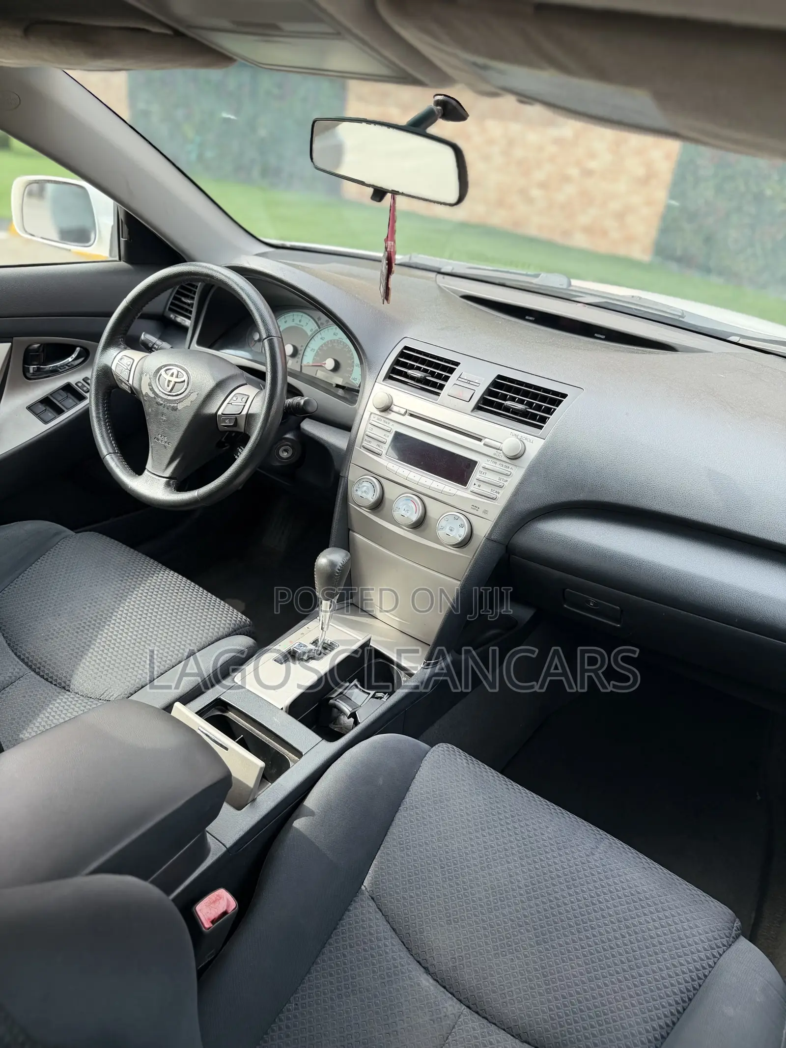 Toyota Camry SE 4dr Sedan (2.5L 4cyl 6AM) 2010 White