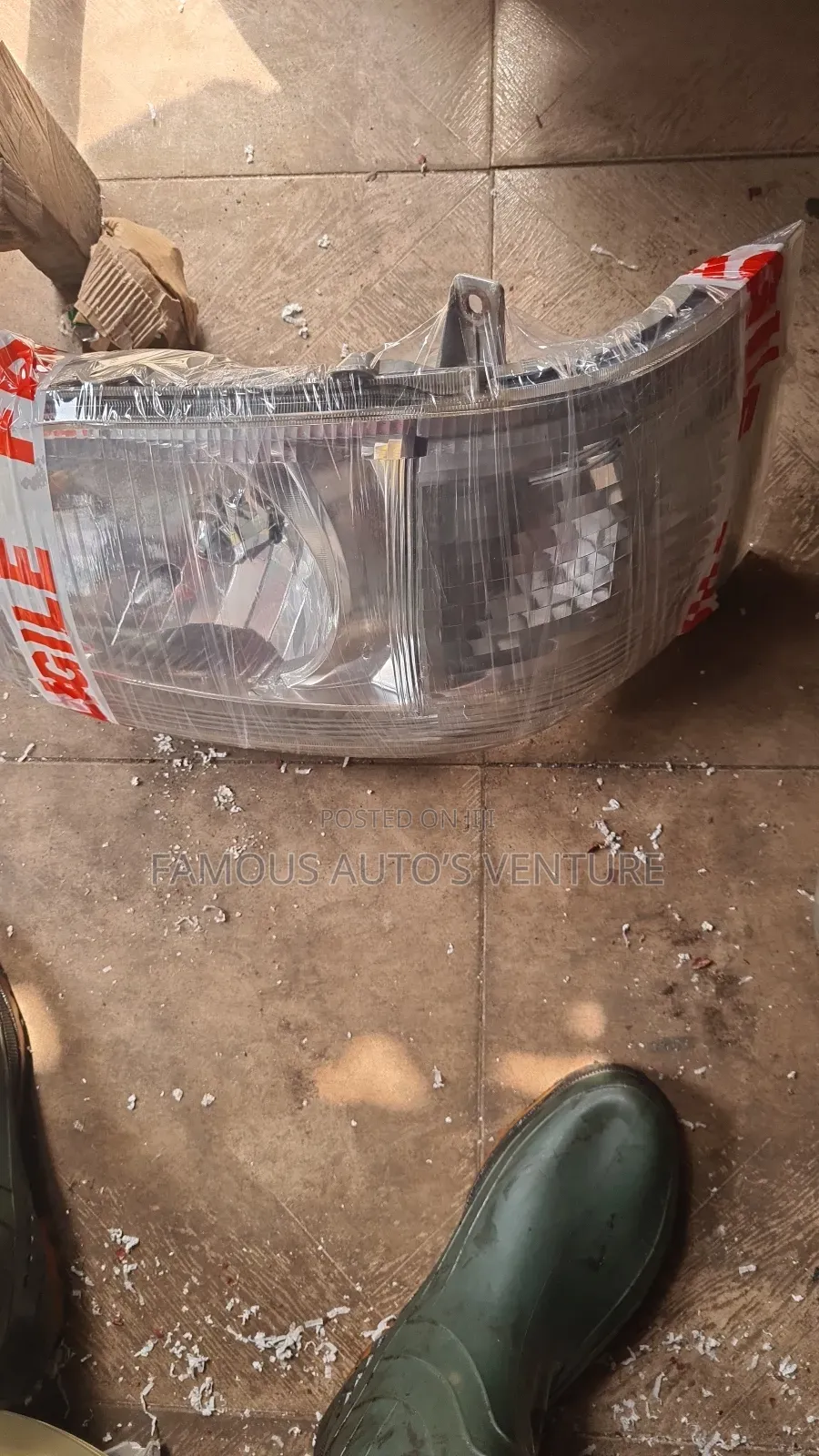 Toyota Hummer Bus Headlight