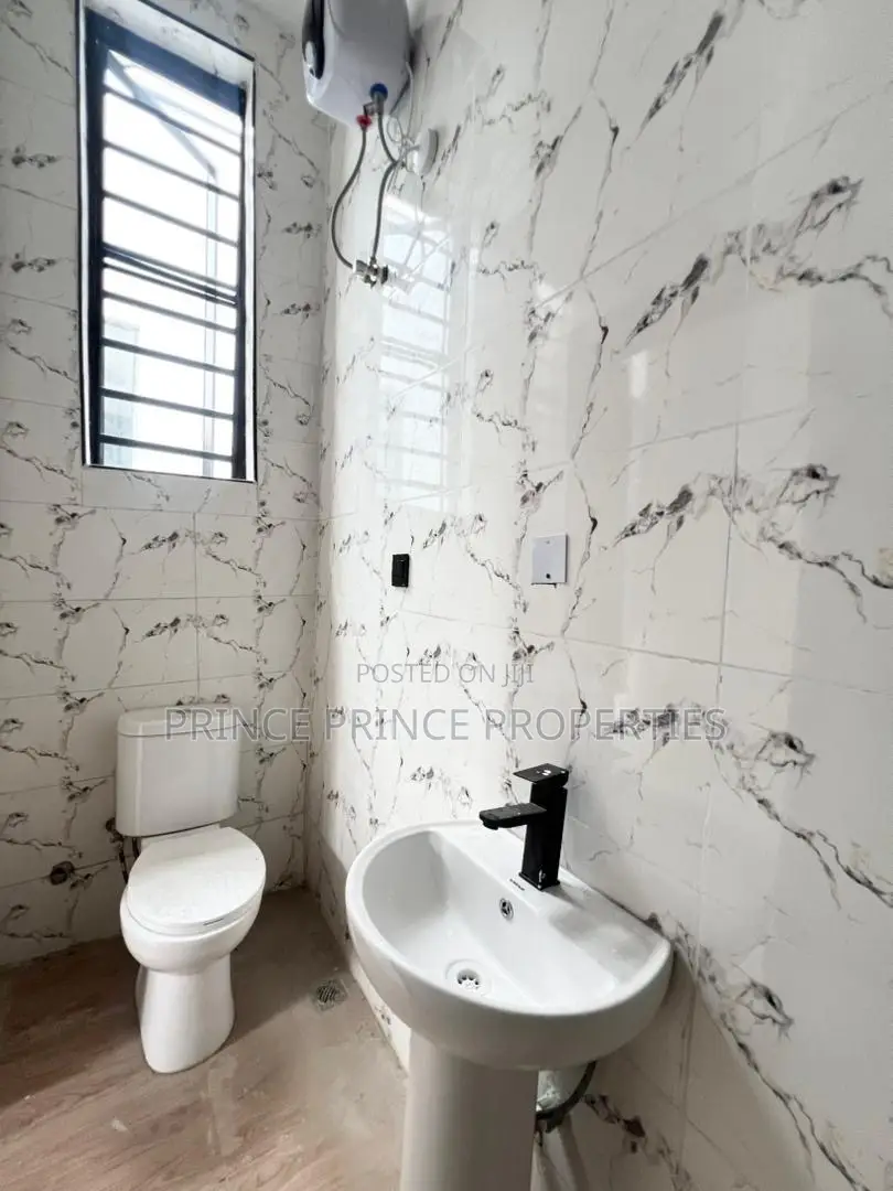 Furnished 5bdrm Duplex in Ikota Lekki for sale