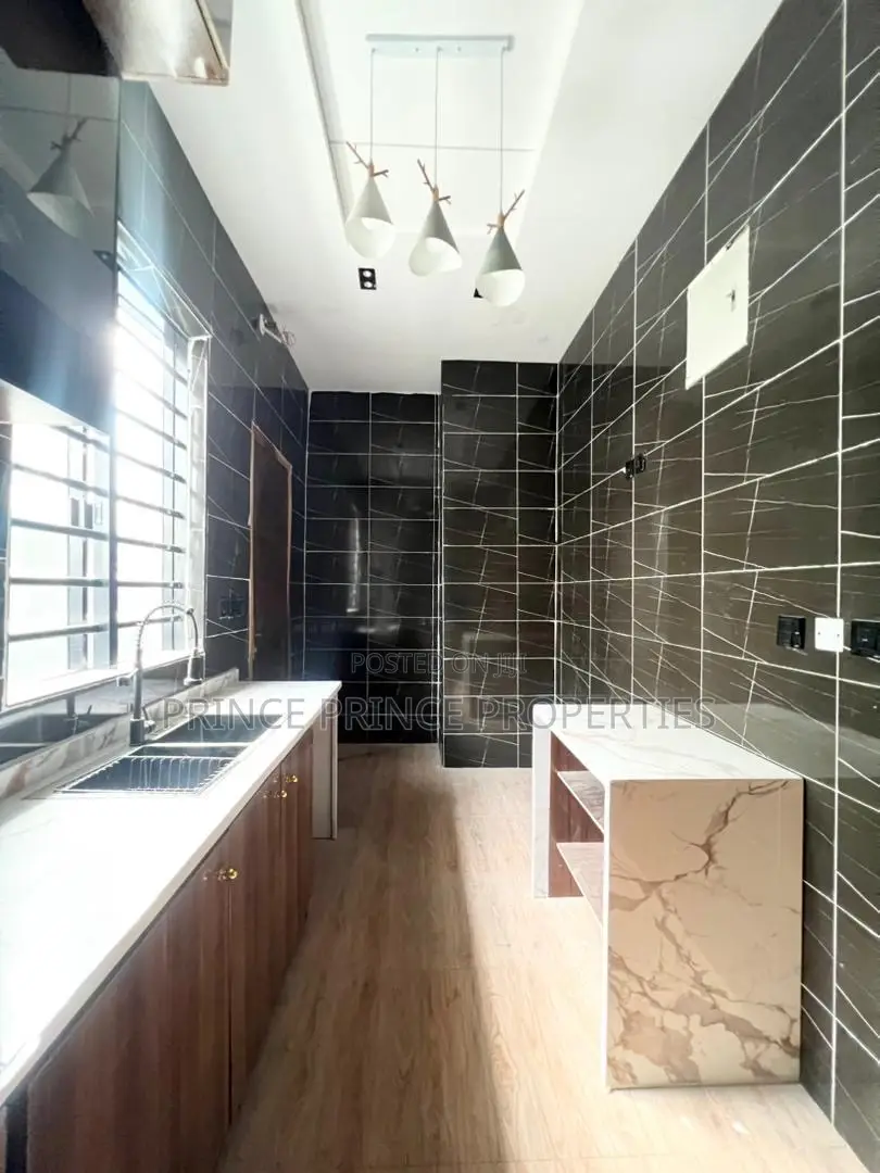 Furnished 5bdrm Duplex in Ikota Lekki for sale