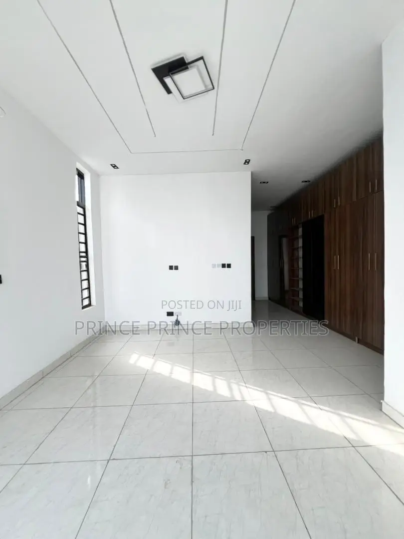 Furnished 5bdrm Duplex in Ikota Lekki for sale