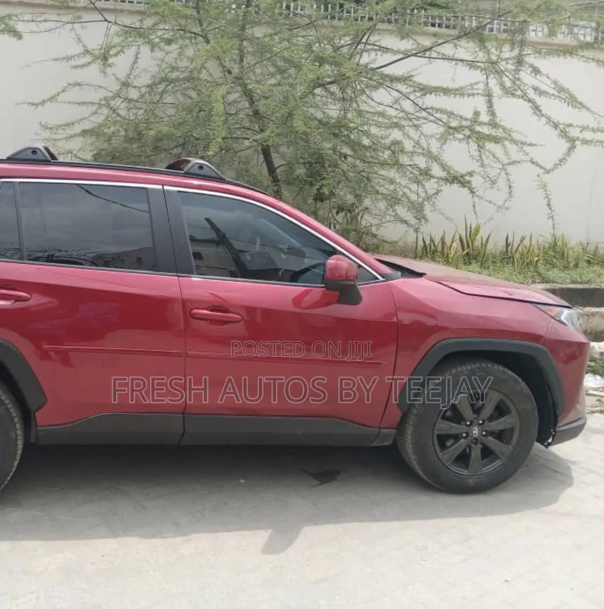 Toyota RAV4 LE FWD 2020 Red