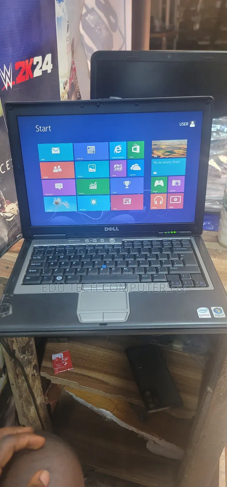 Laptop Dell 2GB HDD 72GB