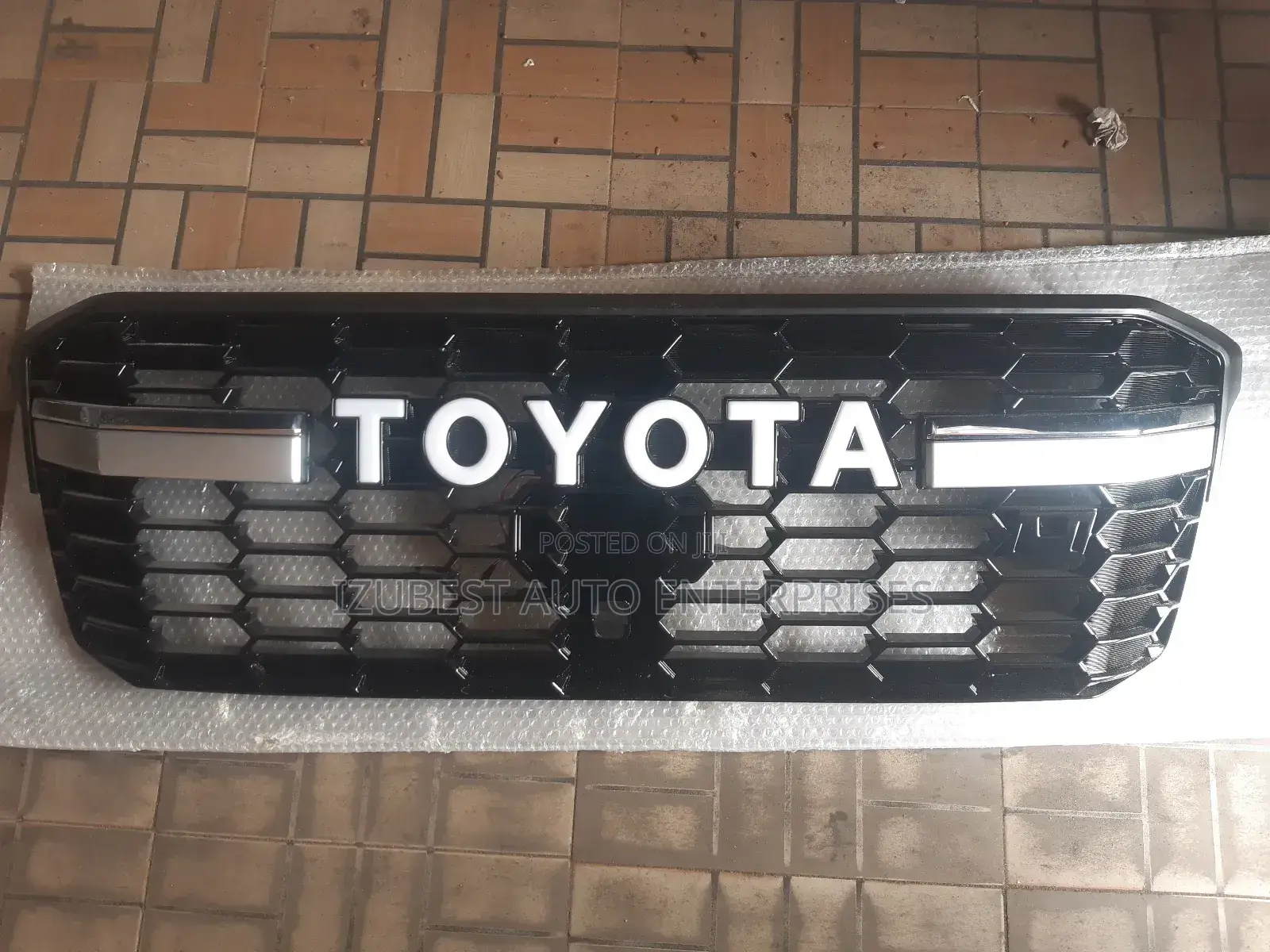 Front Grille Land Cruiser 2025 Gr Lc300