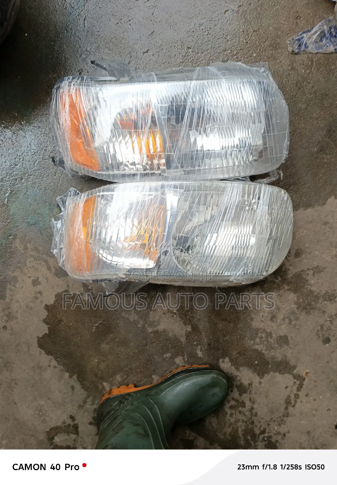Headlight Ford Escape 2004