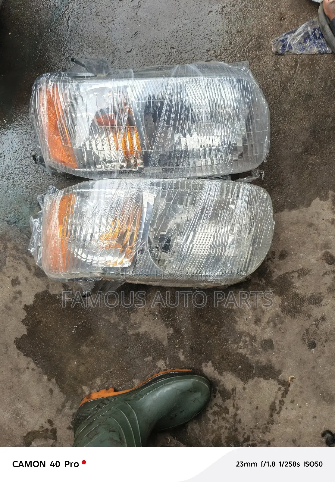 Headlight Ford Escape 2004