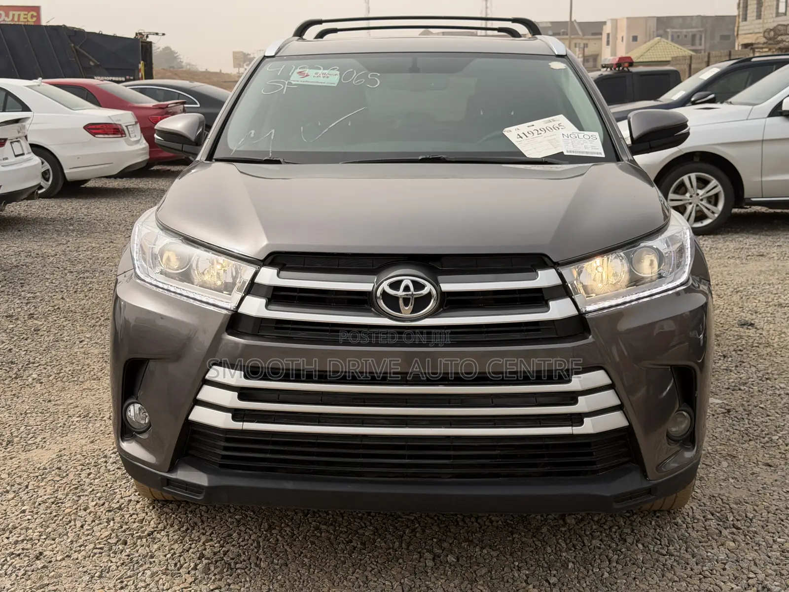 Toyota Highlander XLE V6 4x4 (3.5L 6cyl 6A) 2016 Gray