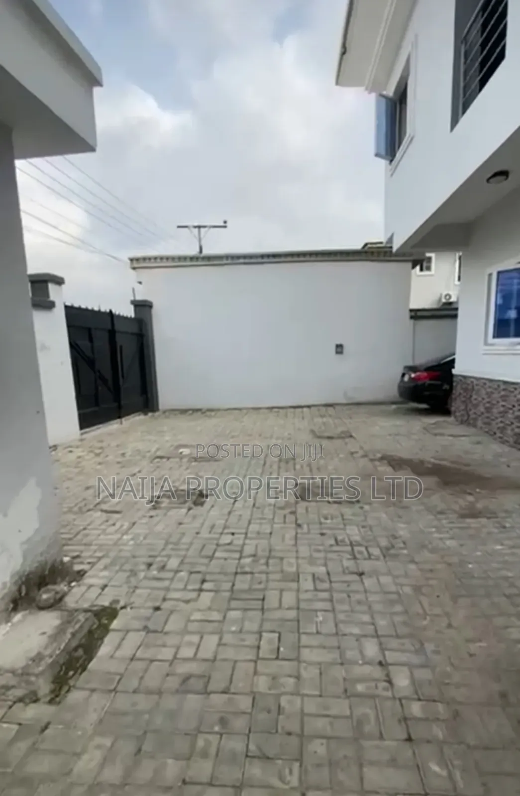 1bdrm Block of Flats in Sangotedo for sale