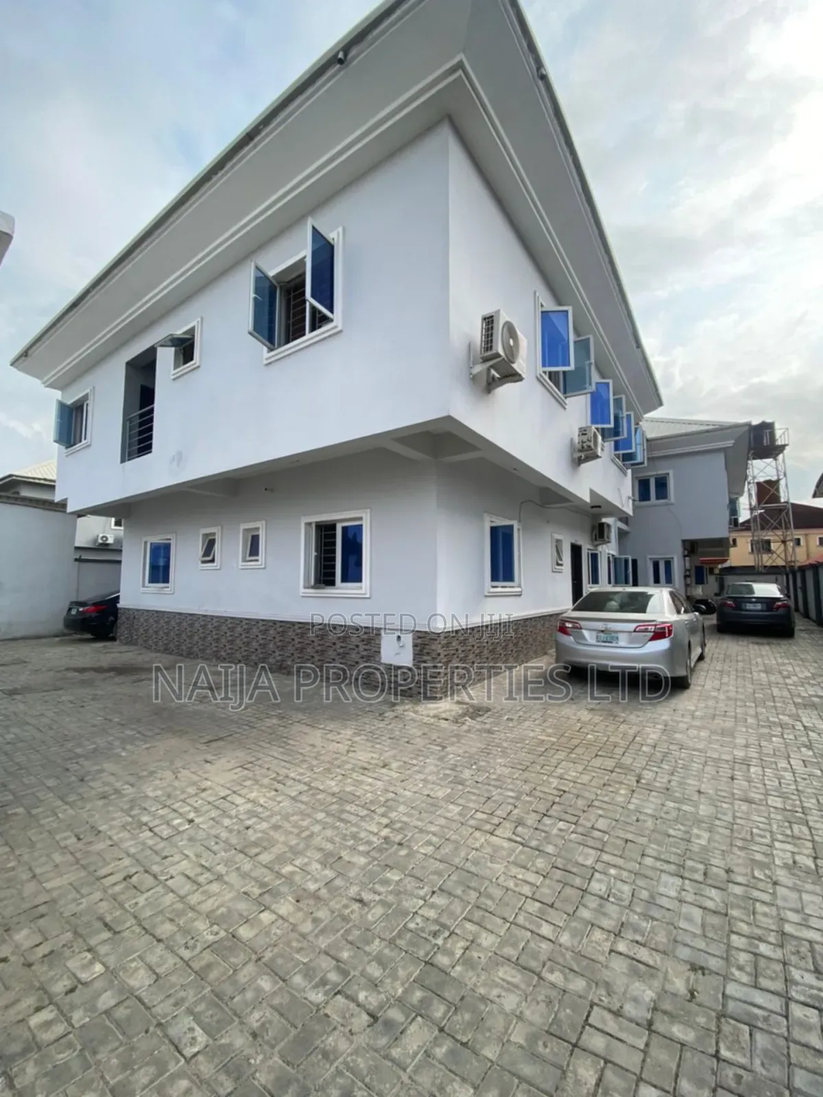 1bdrm Block of Flats in Sangotedo for sale