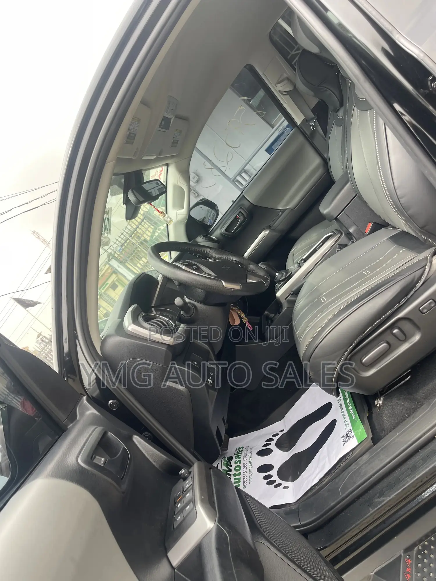 Toyota Tacoma 2022 Black