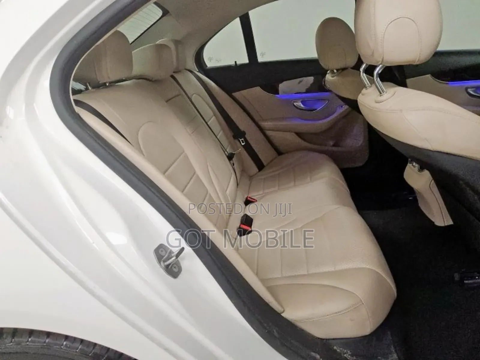 Mercedes-Benz C300 2021 White