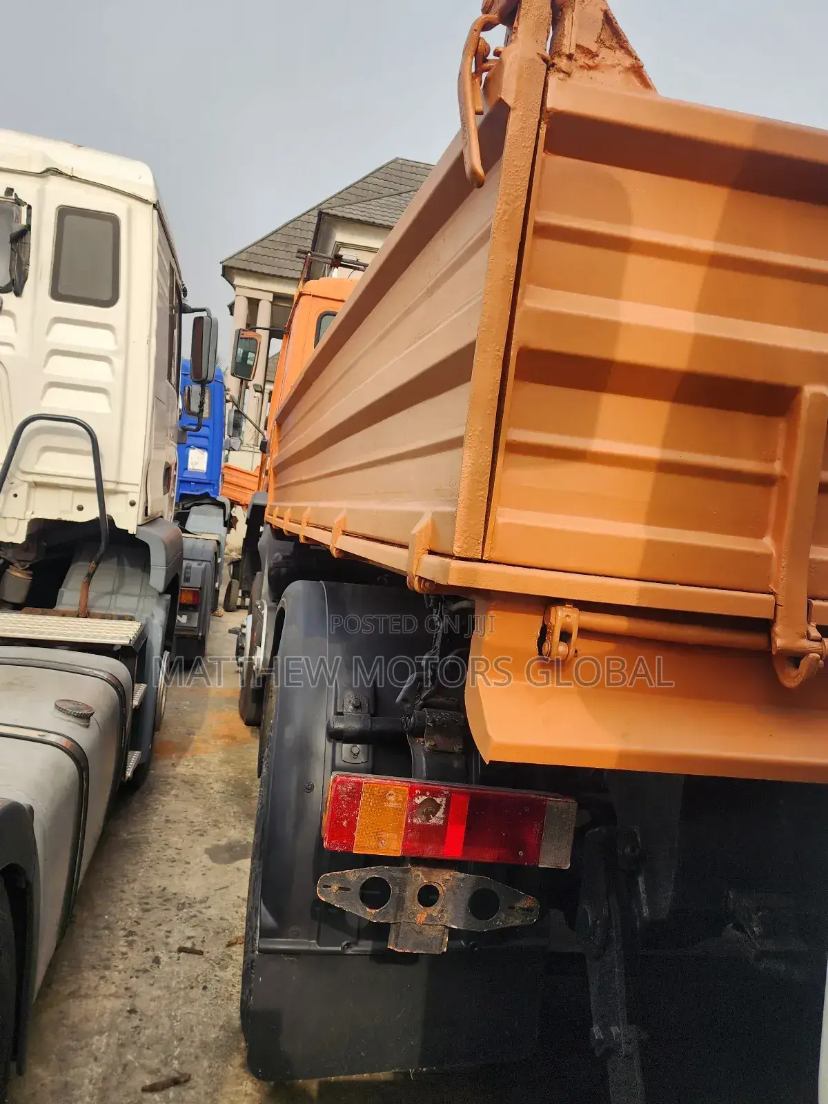 Foreign Used Man Diesel Tipper, 6 Tyres ,With Auxiliary
