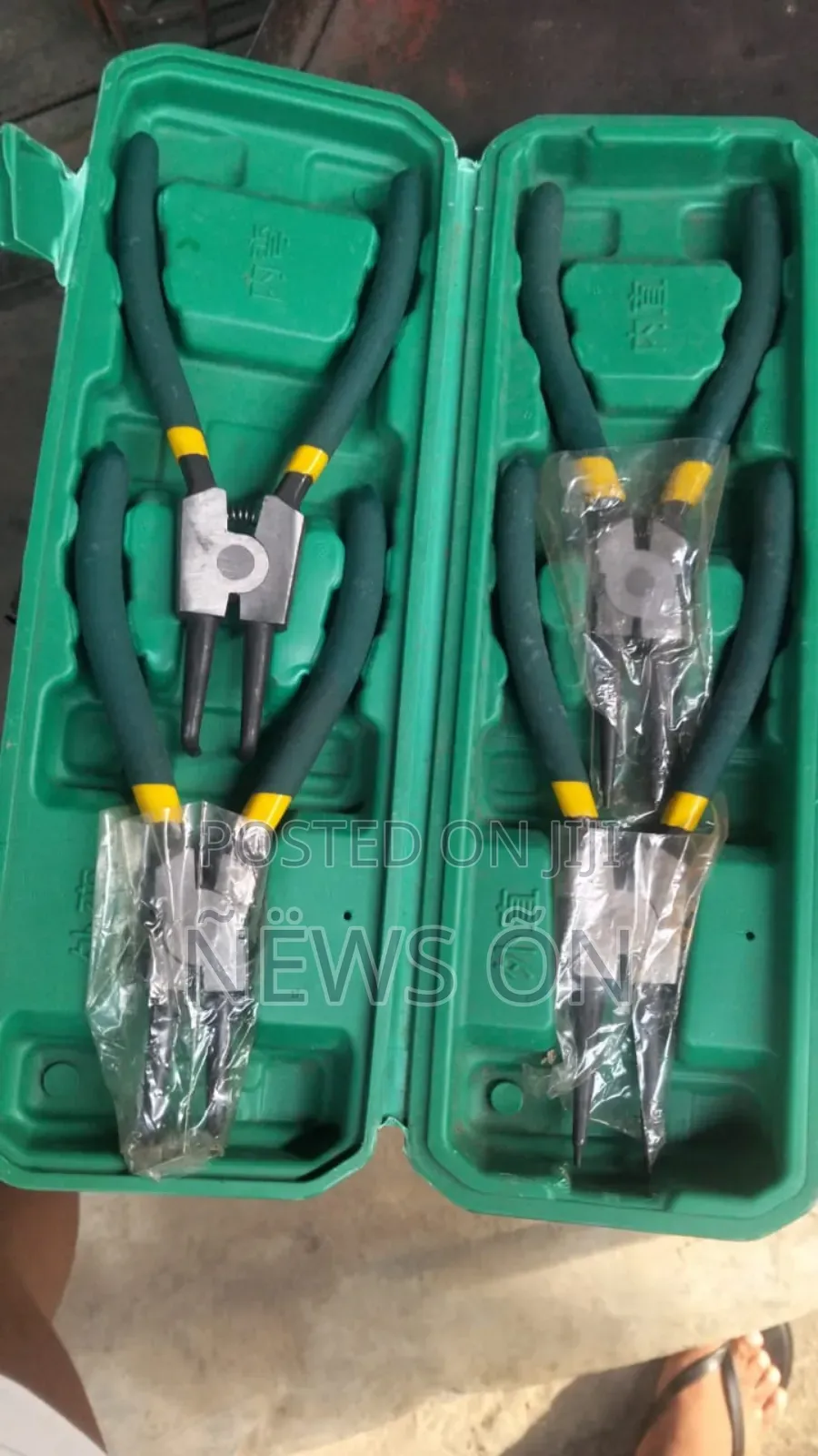 Internal and External Circlips Pliers Set