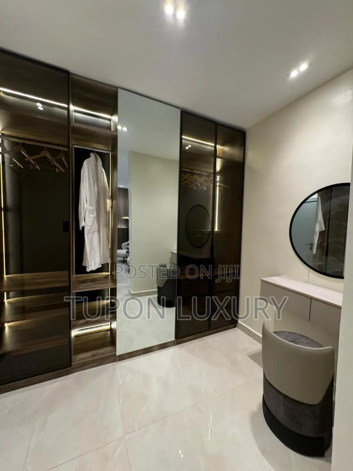 2/3 Bedroom Terrace With Pool, Gym, Dinning Table Bath Tub