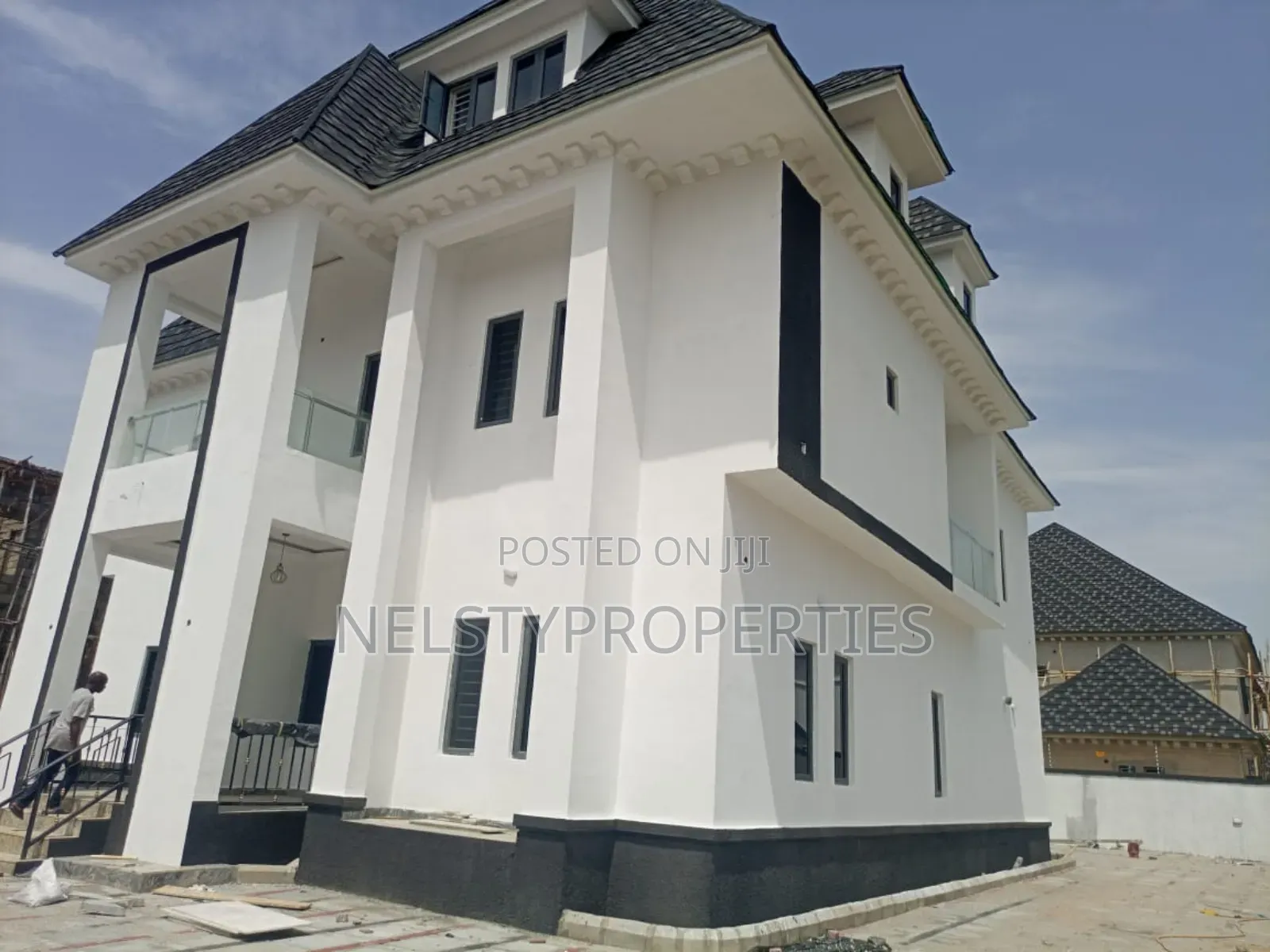 6bdrm Duplex in Karasana, Gwarinpa for sale