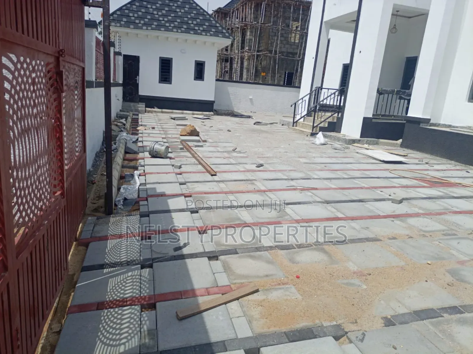 6bdrm Duplex in Karasana, Gwarinpa for sale