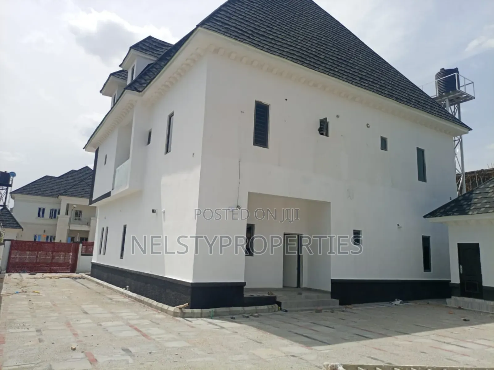 6bdrm Duplex in Karasana, Gwarinpa for sale