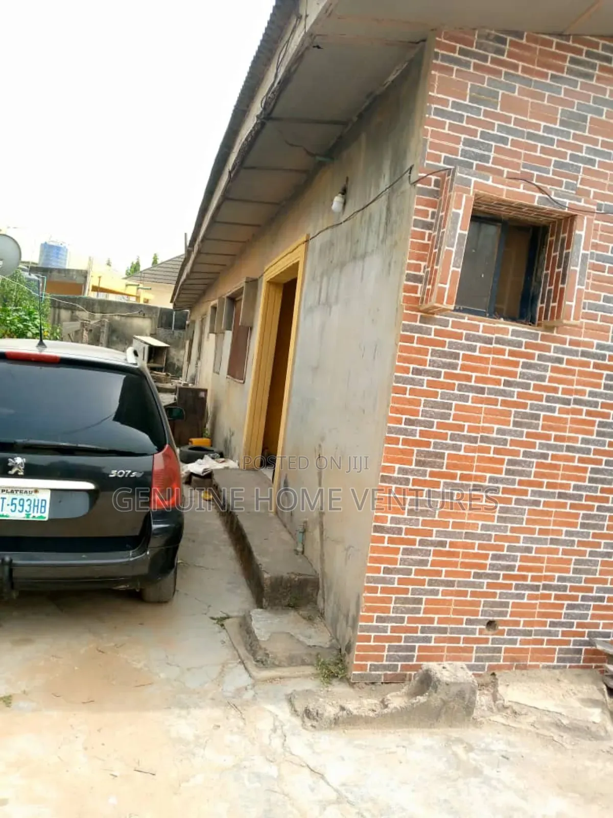 3bdrm Bungalow in Agric for sale