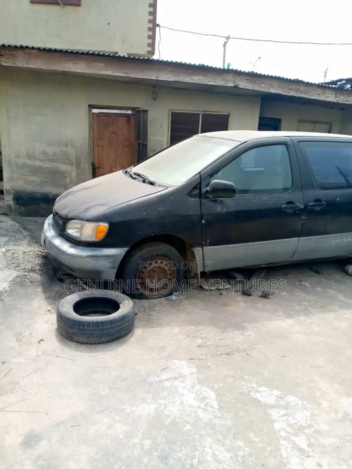 3bdrm Bungalow in Agric for sale
