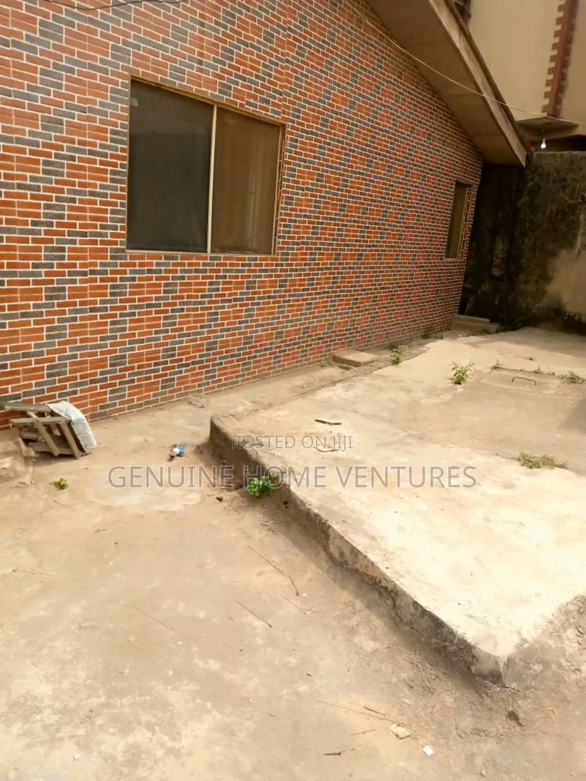 3bdrm Bungalow in Agric for sale