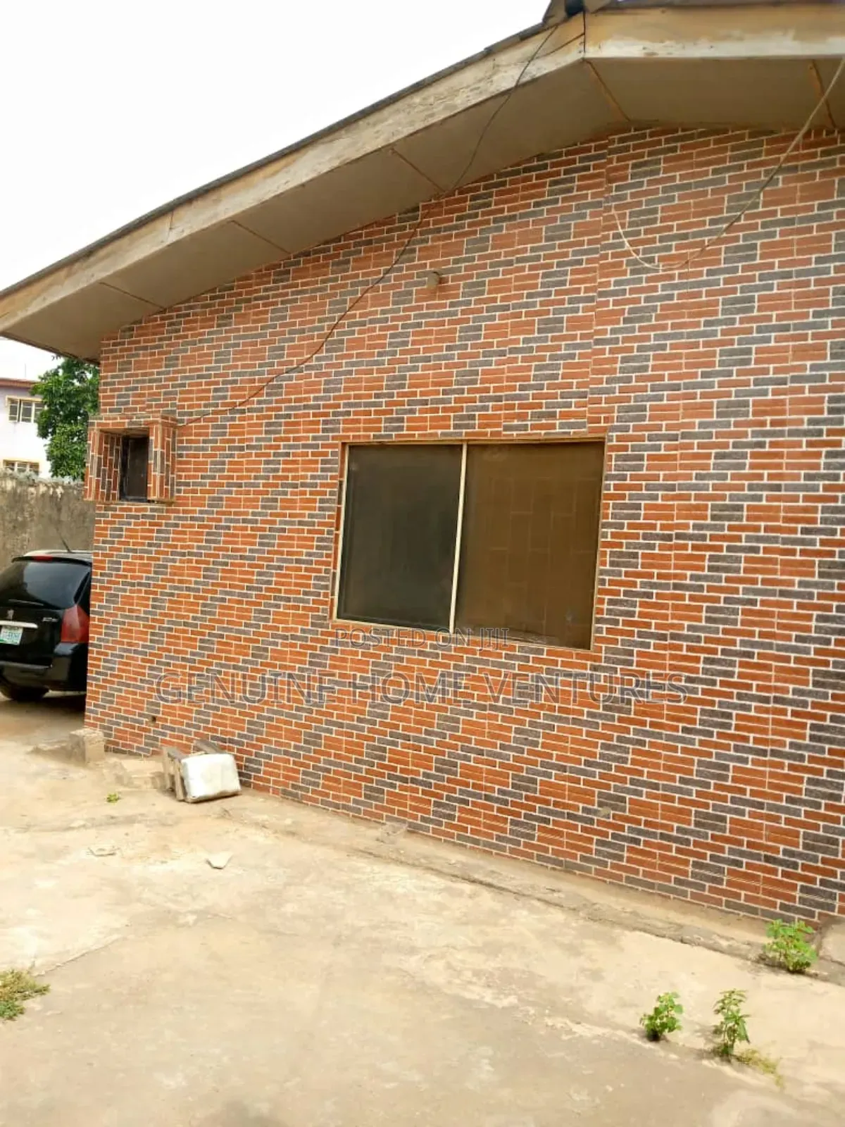 3bdrm Bungalow in Agric for sale