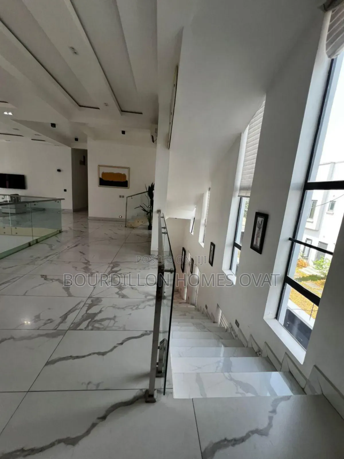 5bdrm Duplex in Pinnock Beach for sale