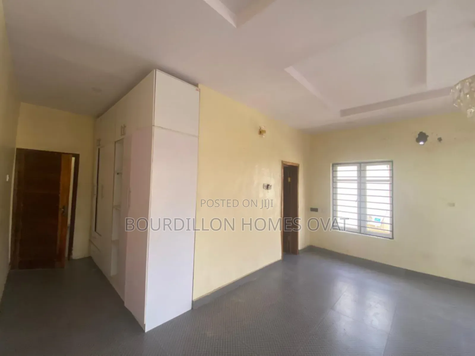 5bdrm Duplex in Ikota Villa Estate for rent