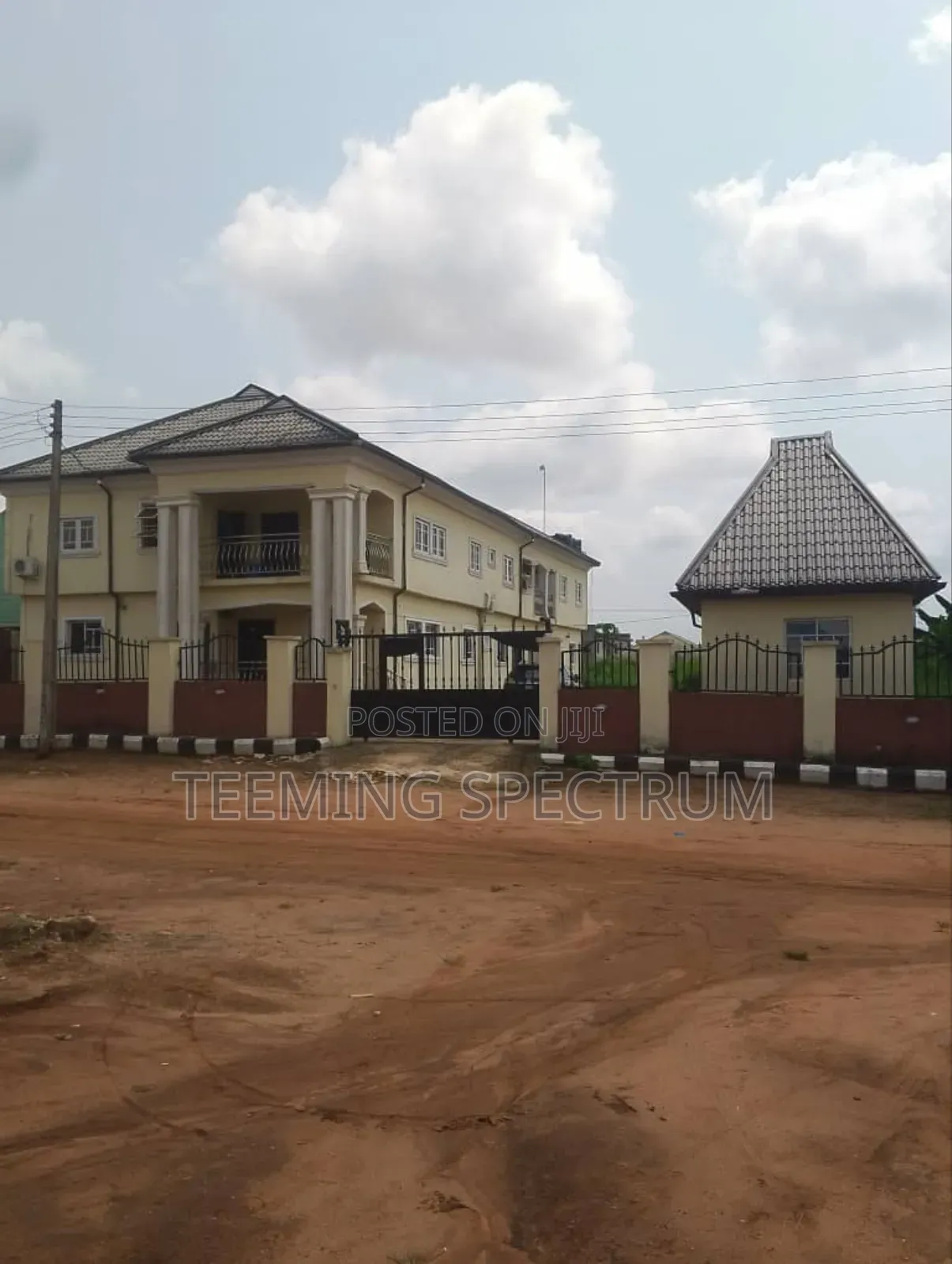 3bdrm Block of Flats in Benin City for sale