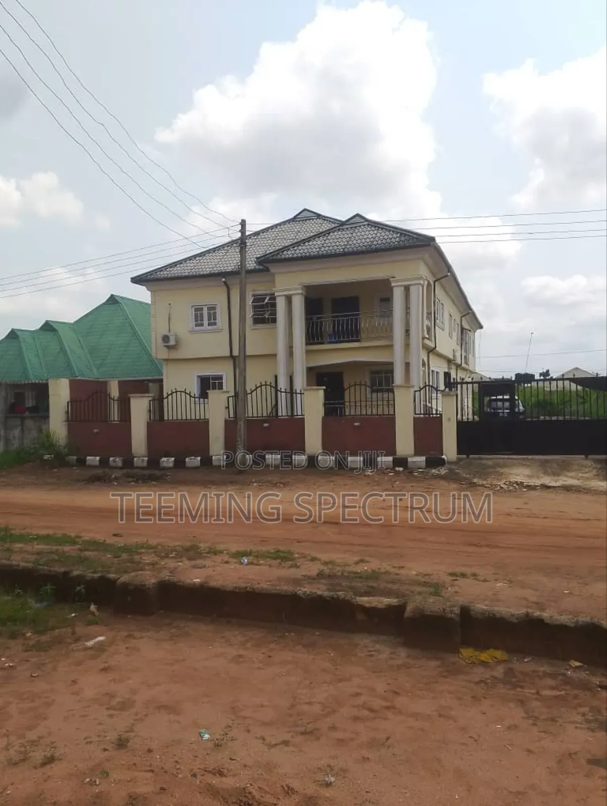 3bdrm Block of Flats in Benin City for sale