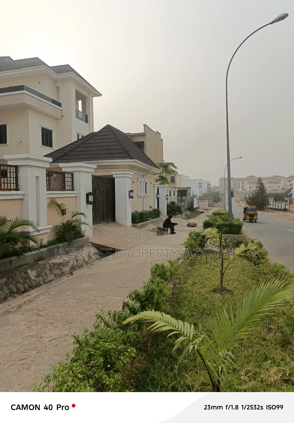 6bdrm Duplex in Guzape District for sale