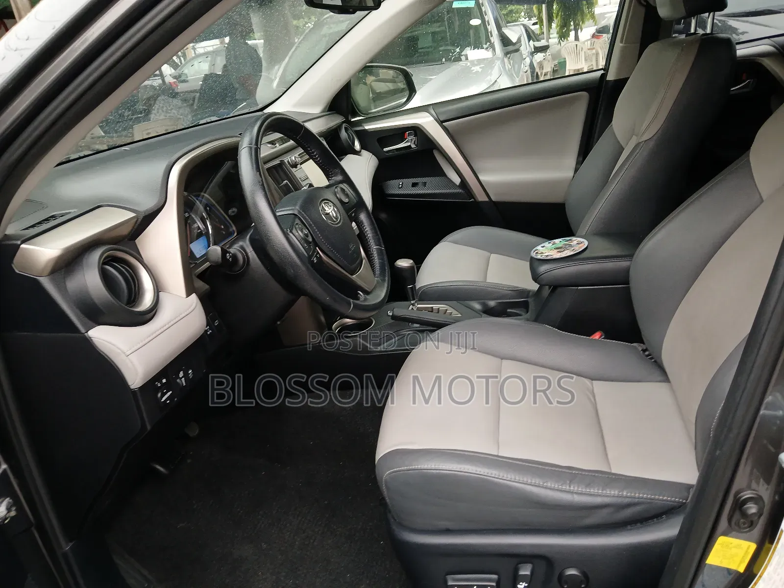 Toyota RAV4 Limited 4dr SUV AWD (2.5L 4cyl 6A) 2014 Gray