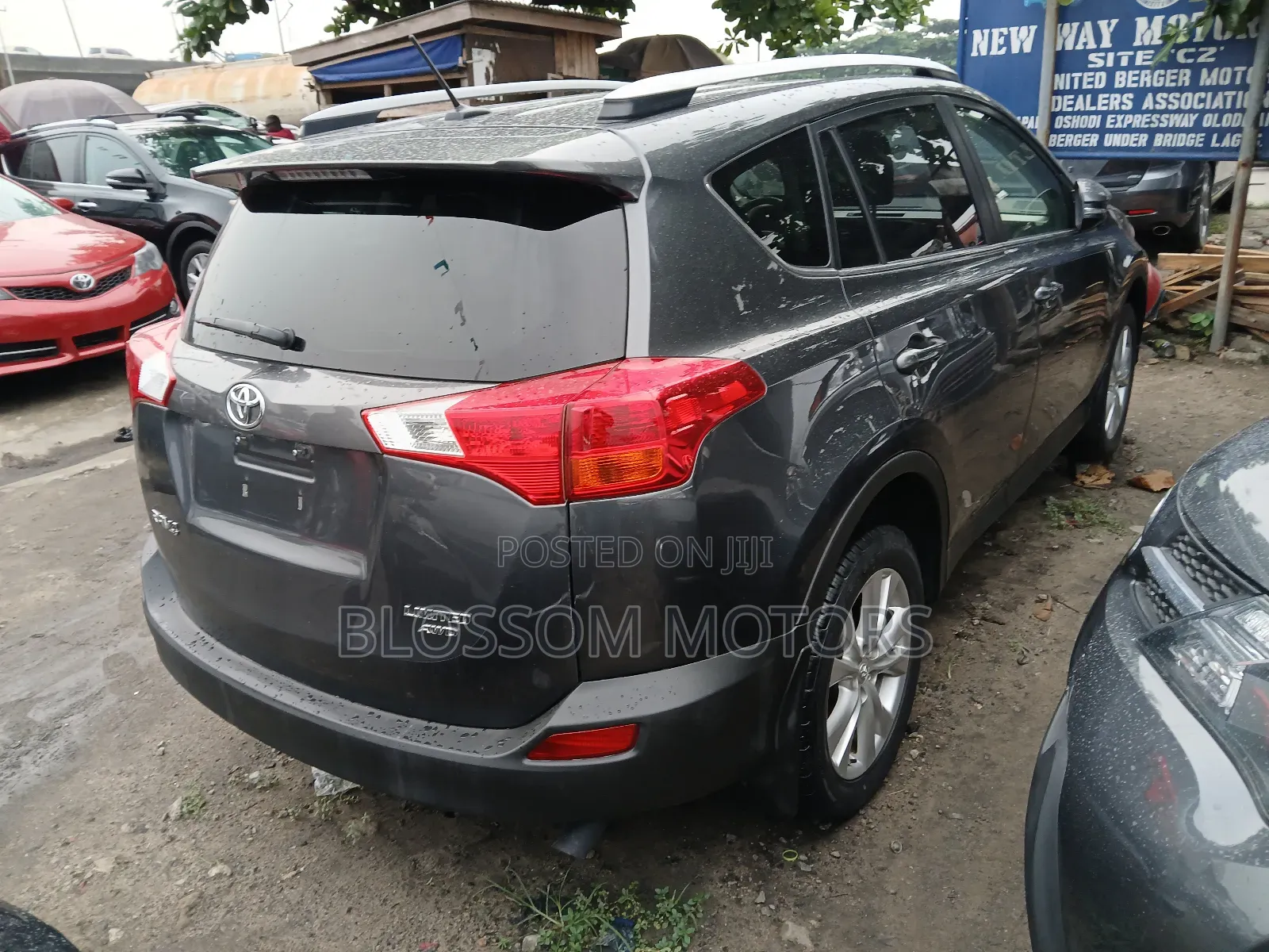 Toyota RAV4 Limited 4dr SUV AWD (2.5L 4cyl 6A) 2014 Gray