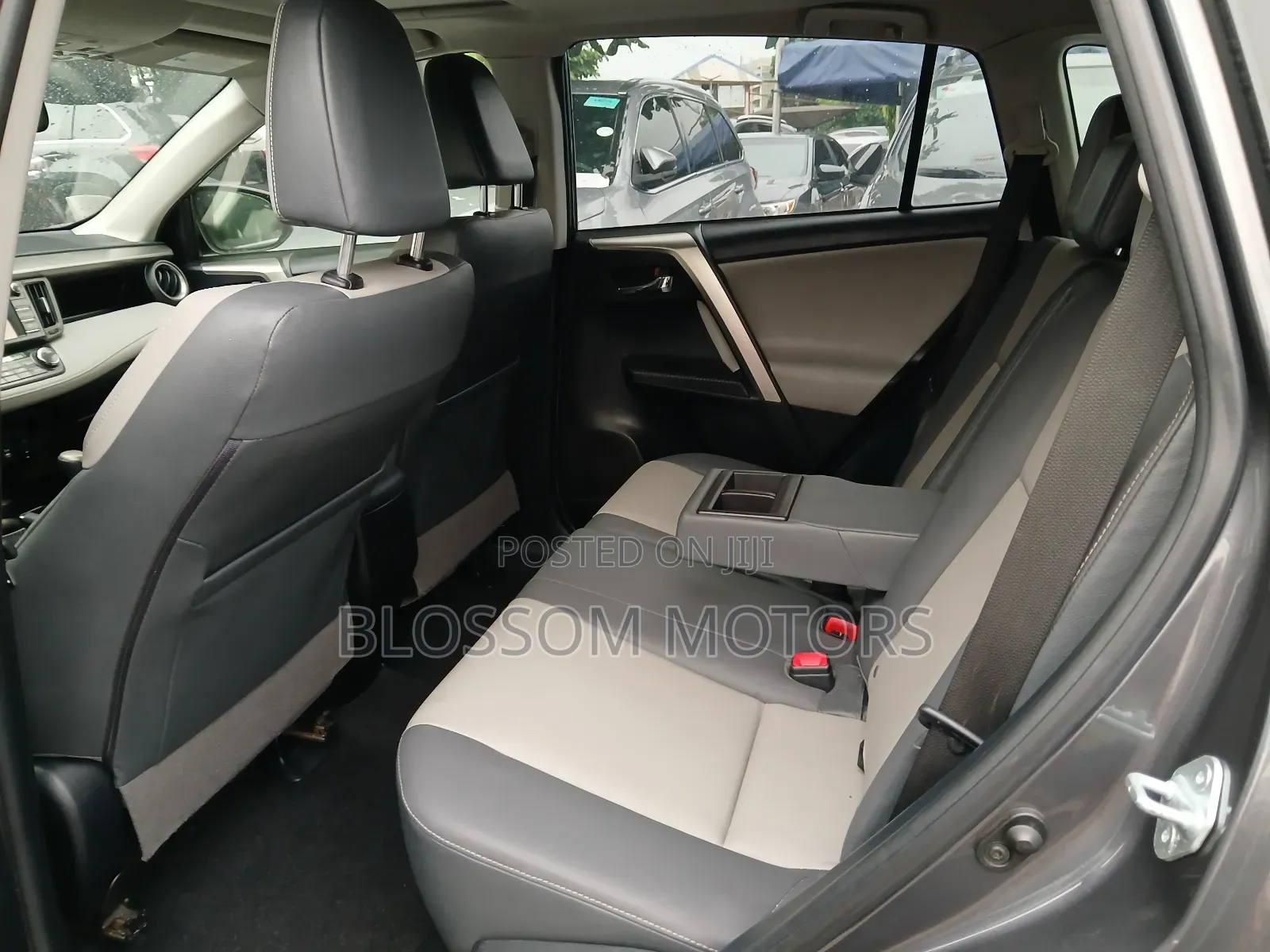 Toyota RAV4 Limited 4dr SUV AWD (2.5L 4cyl 6A) 2014 Gray