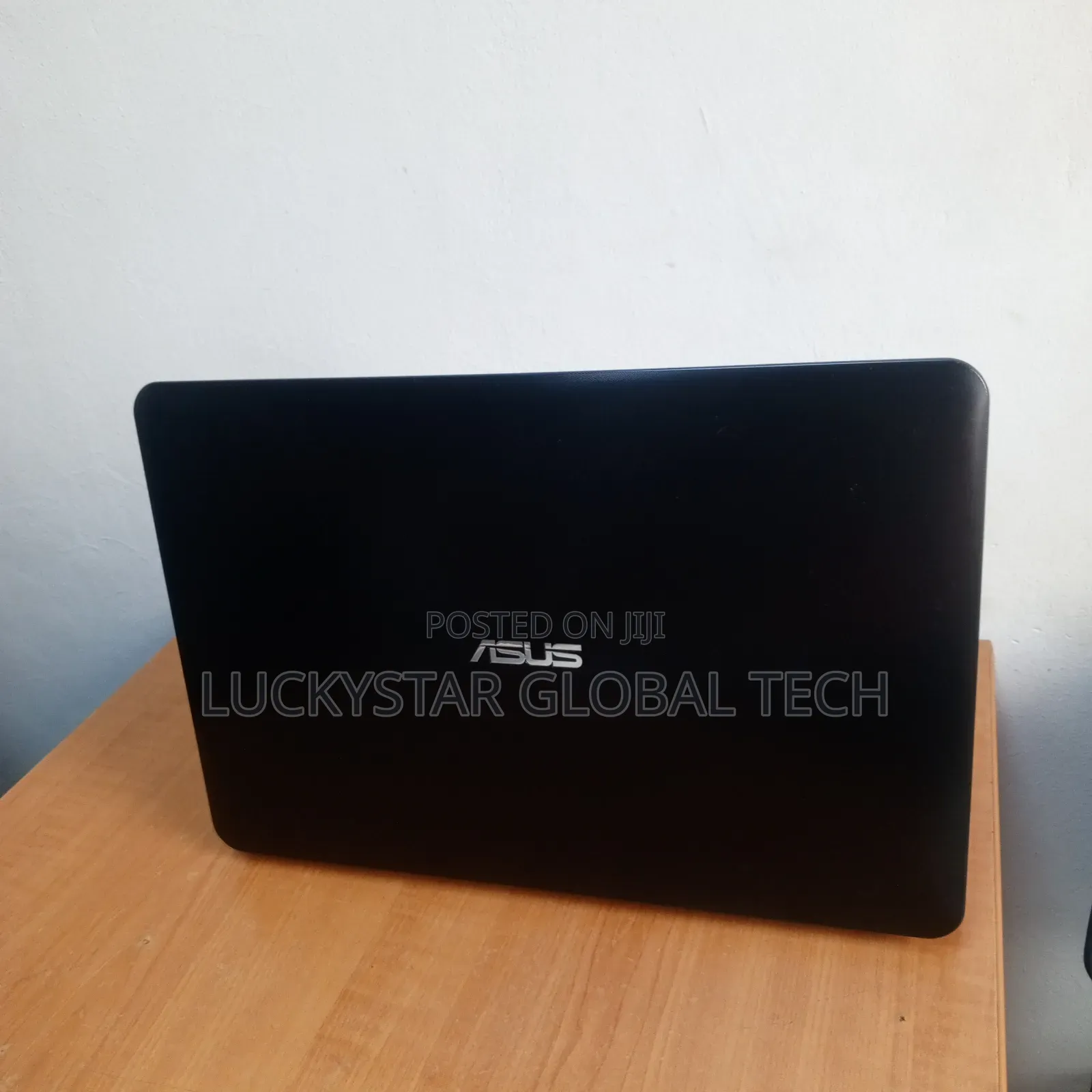 Laptop Asus X555LA 8GB Intel Core i5 HDD 500GB
