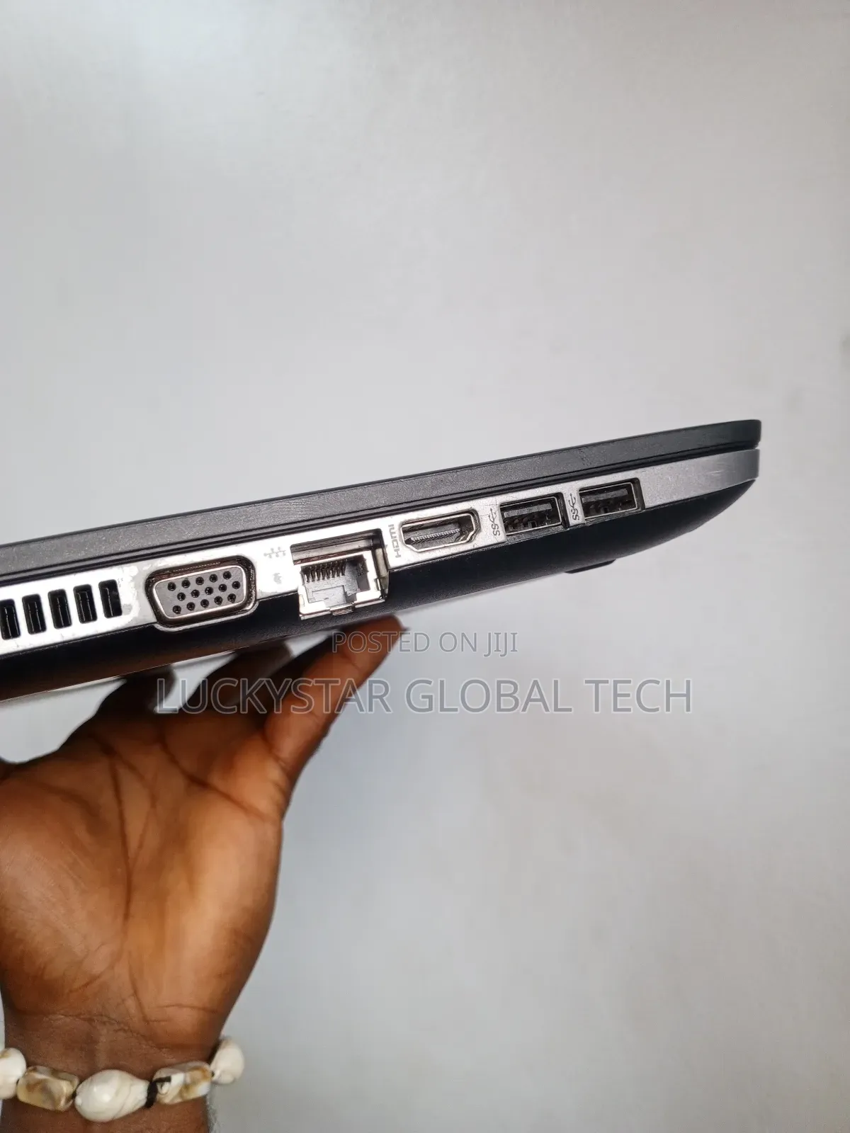 Laptop Asus X555LA 8GB Intel Core i5 HDD 500GB