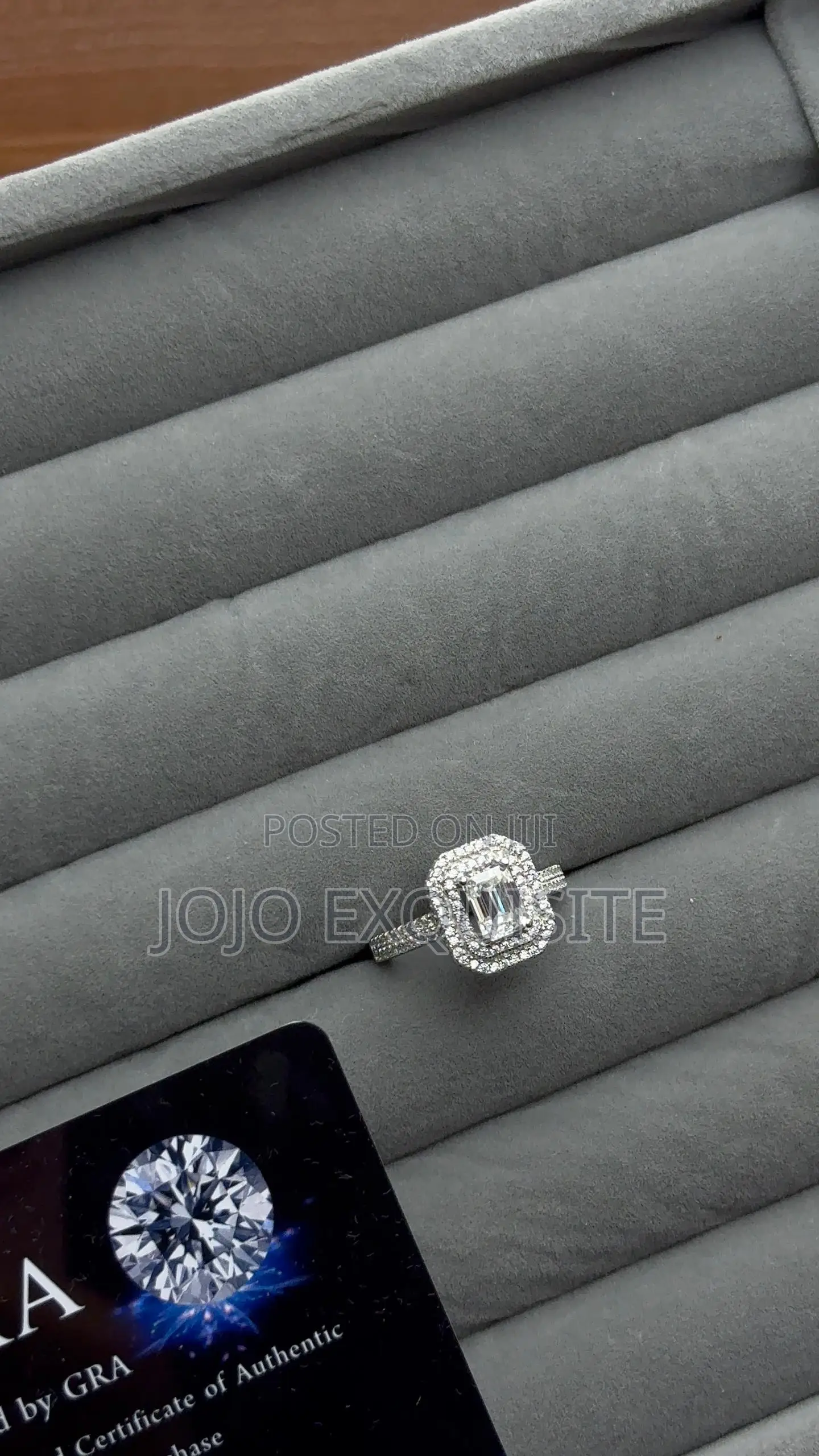 VVS Moissanite Engagement Ring